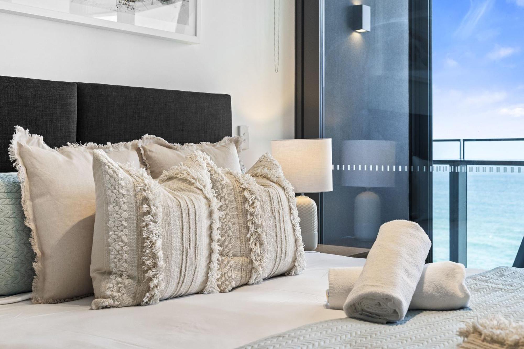 1 Bedroom Ocean View Luxury Unit - Q